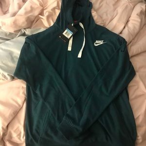 women’s nike jacket